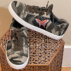 Johnny Was Women's Camouflage Canvas Sneakers with Embroider Butterfly size 8.5